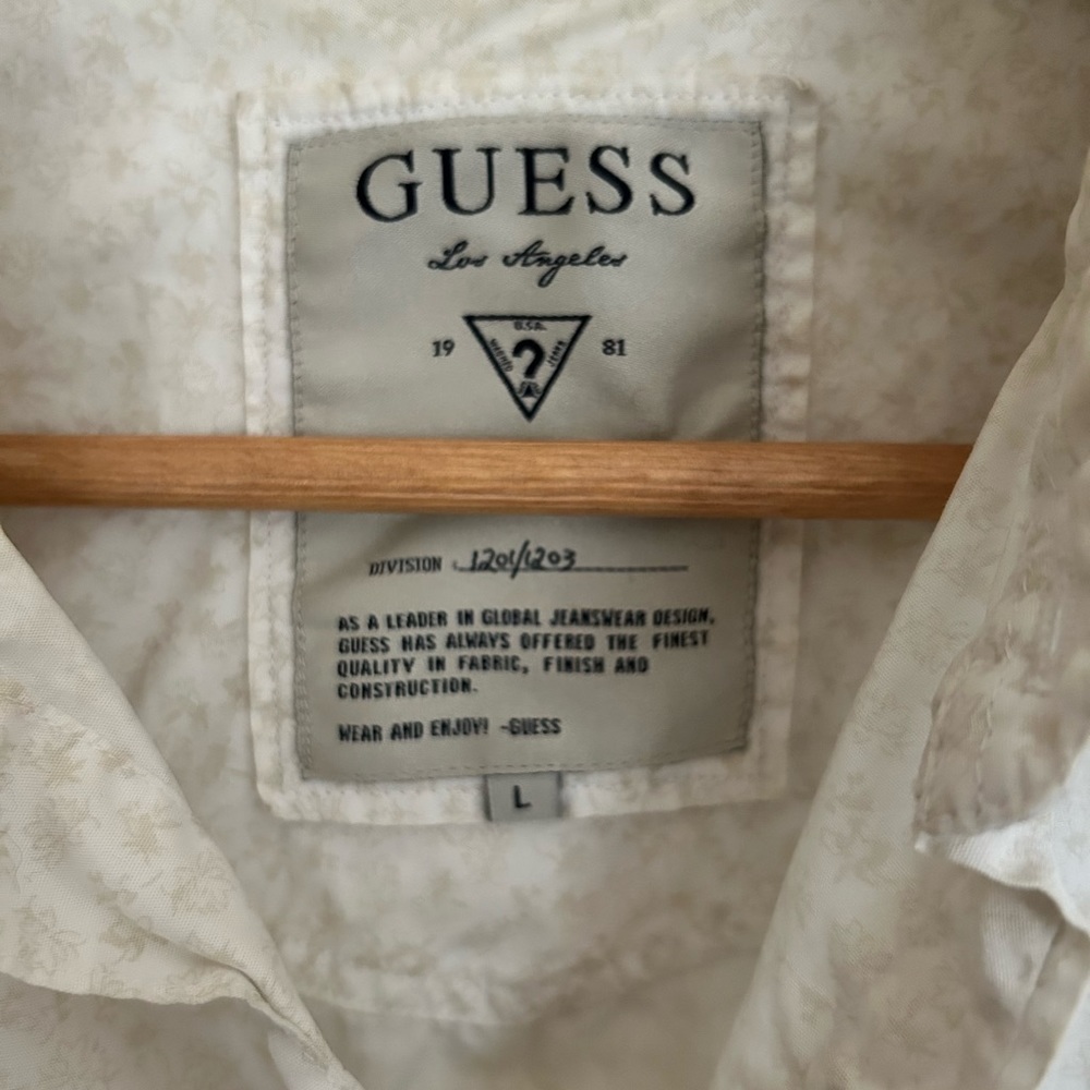 guess mens buttondown - Picture 2 of 3